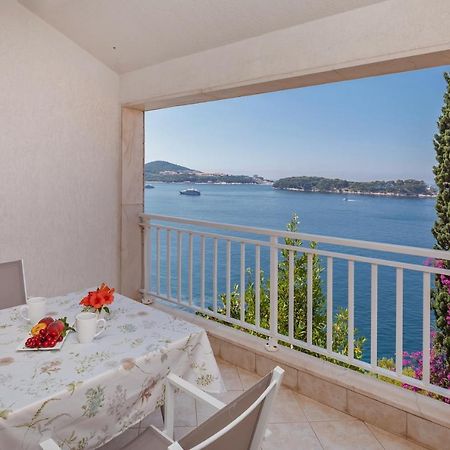 Charming Seafront Stay At Villa Mara Ντουμπρόβνικ Εξωτερικό φωτογραφία